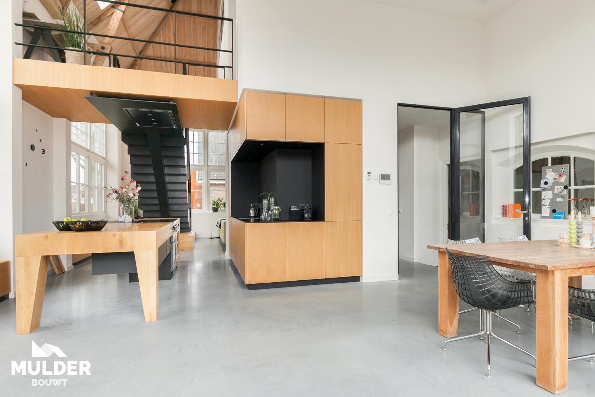 Van school- naar woongebouw