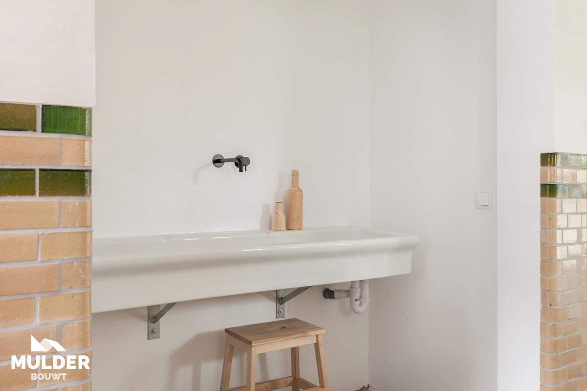 Van schoolgebouw naar 4 woningen