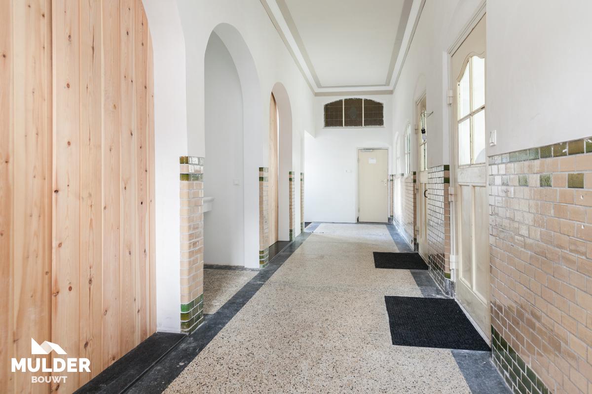 Van school- naar woongebouw