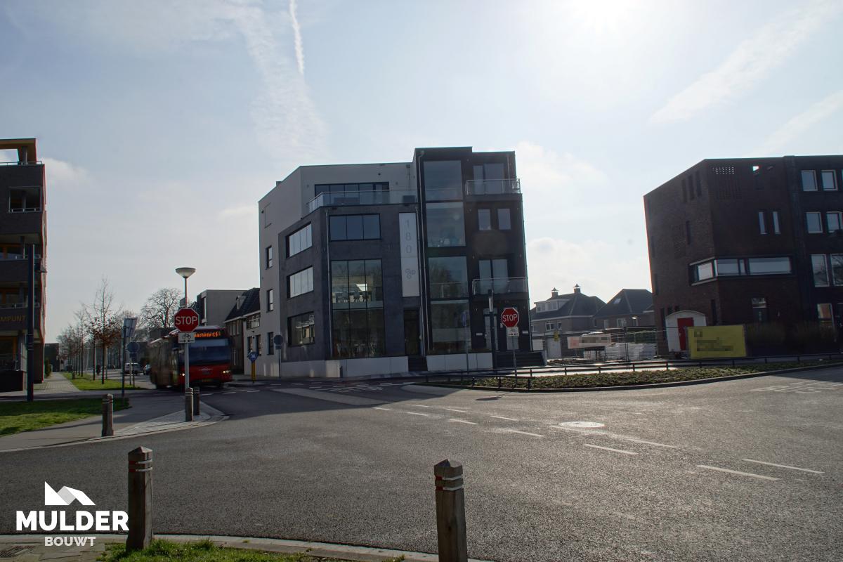 Kantoor en appartementen in Enschede
