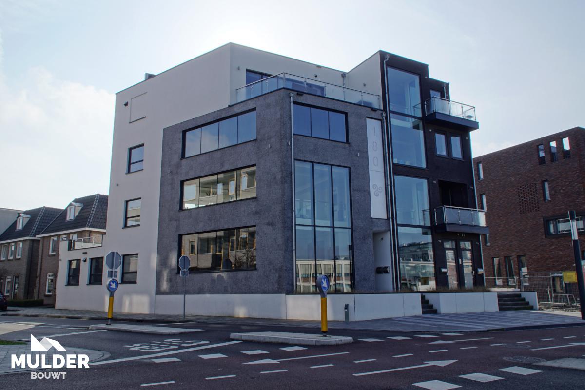 Kantoor en appartementen in Enschede