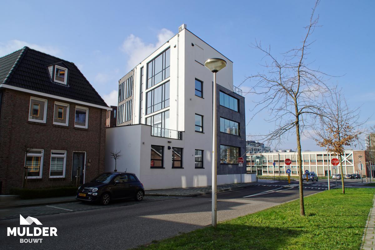 Kantoor en appartementen in Enschede