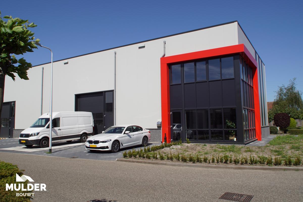 Bedrijfspand in Almelo