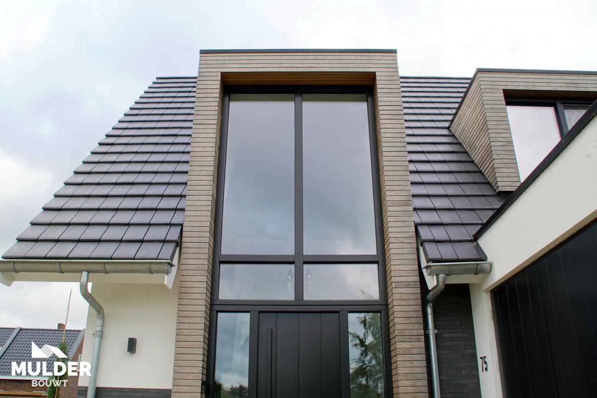 Modern woonhuis met dubbele kap