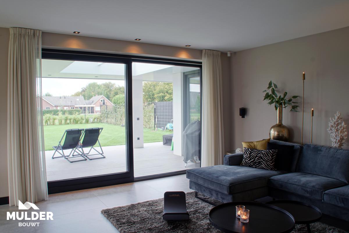 Modern woonhuis met dubbele kap